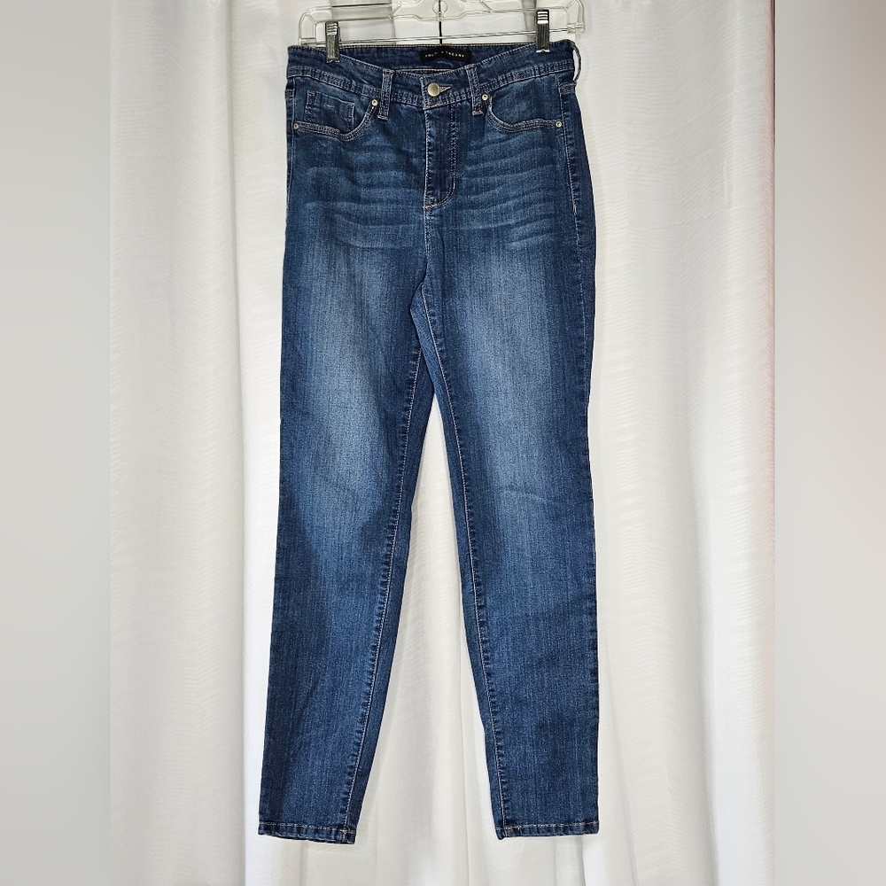 Truth+Theory jackson medium wash skinny jeans size 8